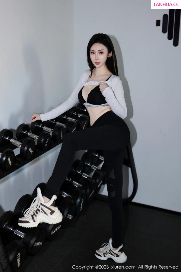   [XiuRen]高清写真图 2023.11.23 No.7705 田兮白 运动美腿第25张图片